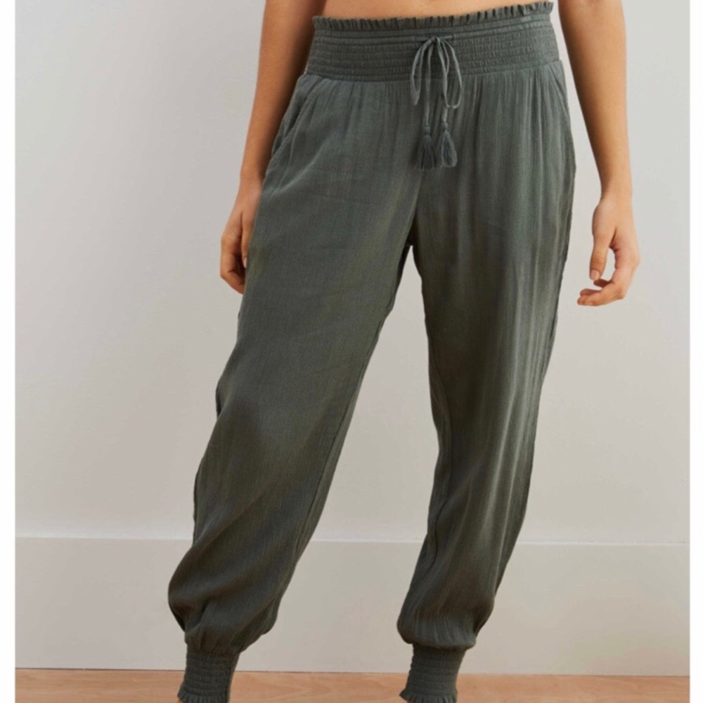 Aerie Breezy Jogger - Olive Green